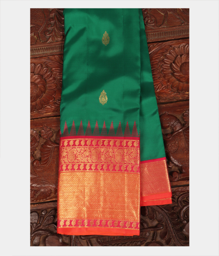 Green Handwoven Kanjivaram Silk Saree T185352-image