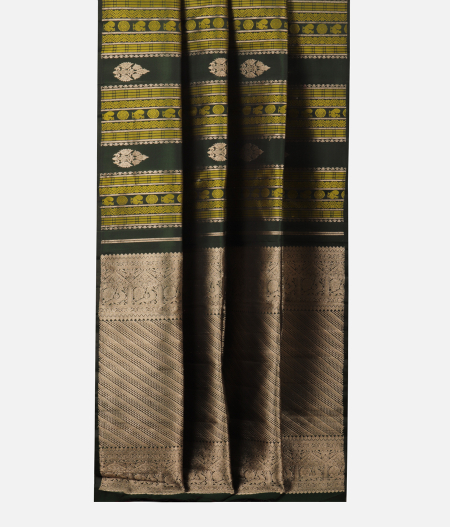 Dark Green Handwoven Kanjivaram Silk Saree T2330712