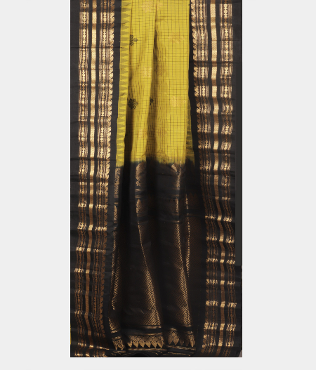 Green Gadwal Silk Saree  T2356982