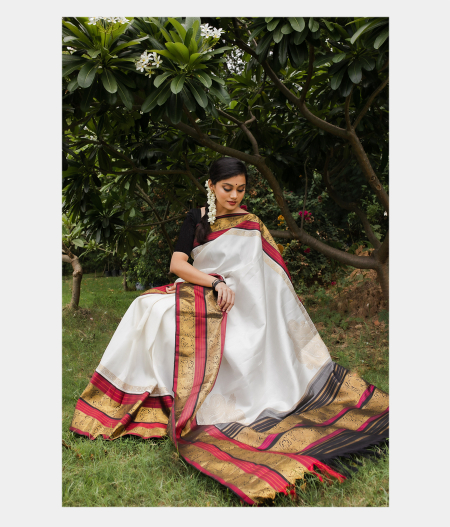 White Handwoven Kanjivaram Silk Saree T2257703