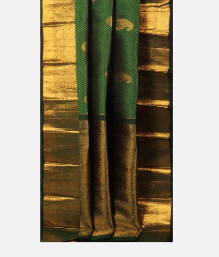 Green Handwoven Kanjivaram Silk Saree T2065742