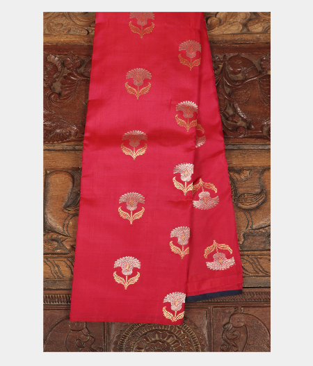 Magenta Handwoven Kanjivaram Silk Saree T242368-image