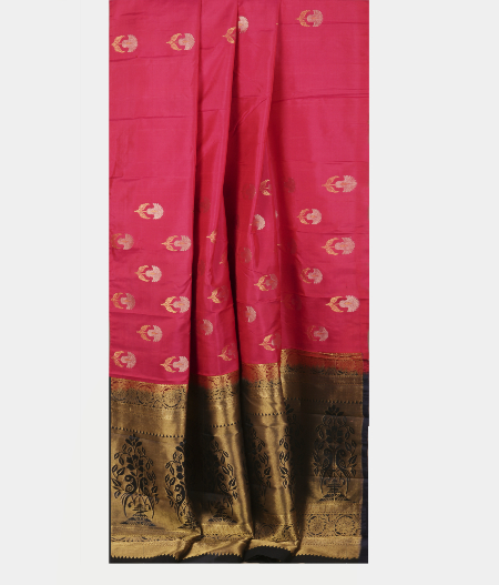 Magenta Handwoven Kanjivaram Silk Saree  T2423682