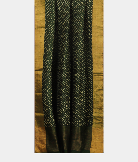 Green Printed Raw Silk Saree T2315462