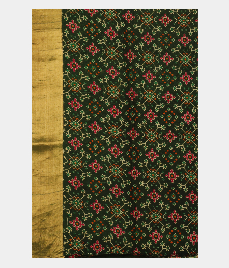 Green Printed Raw Silk Saree T2315463