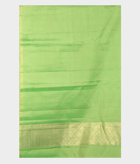 Green Handwoven Kanjivaram Silk Saree T2572373