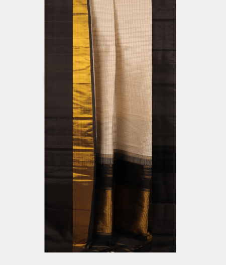 Off White Handwoven Kanjivaram Silk Saree T2574882