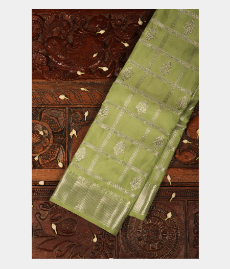 Green  Handwoven Kanjivaram Silk Saree T243493-image