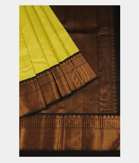 Light Green Handwoven Kanjivaram Silk Saree T2705012