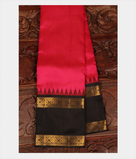 Magenta Handwoven Kanjivaram Silk Saree T224633-image