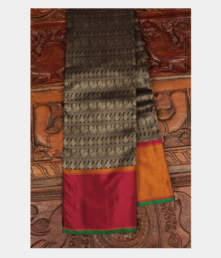 Black and Grey Handwoven Kanjivaram Silk Saree T272325-image