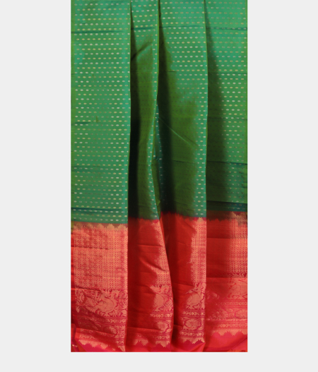 Yellowish Green Handwoven Kanjivaram Silk Saree T2945292