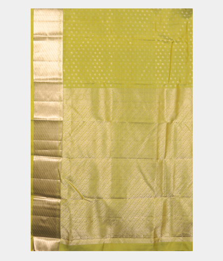 Green Handwoven Kanjivaram Silk Saree T2753594