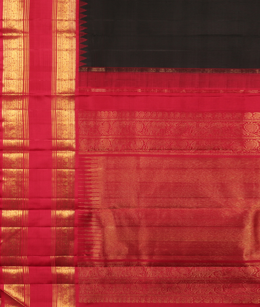 Black Handwoven Kanjivaram Silk Saree T2439424