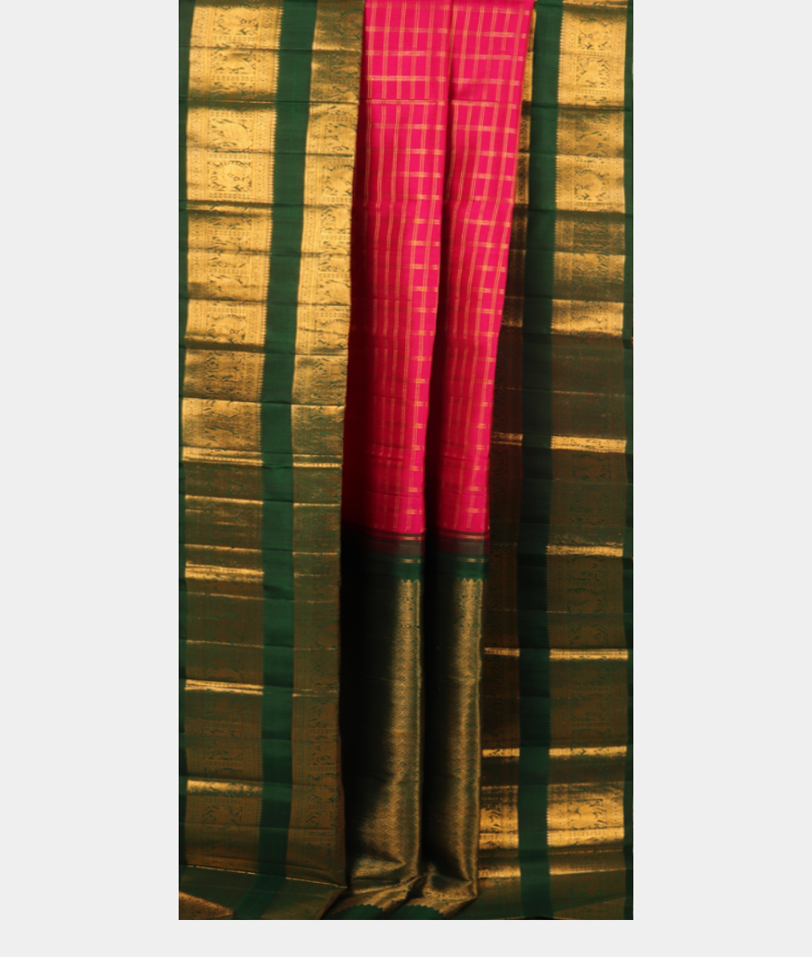 Magenta Handwoven Kanjivaram Silk Saree T2512912