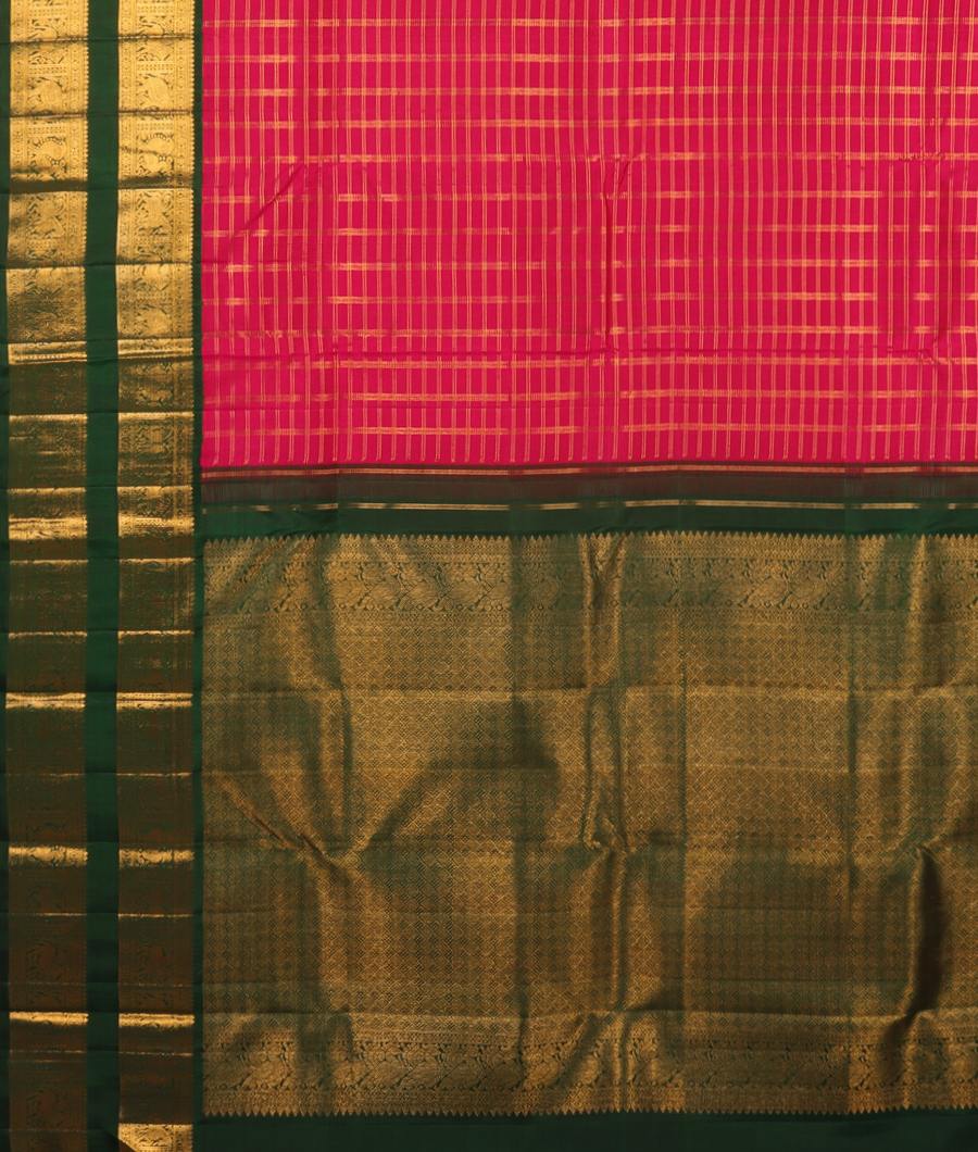 Magenta Handwoven Kanjivaram Silk Saree T2512914