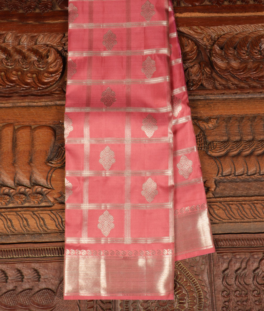 Onion Pink Handwoven Kanjivaram Silk Saree T272348-image