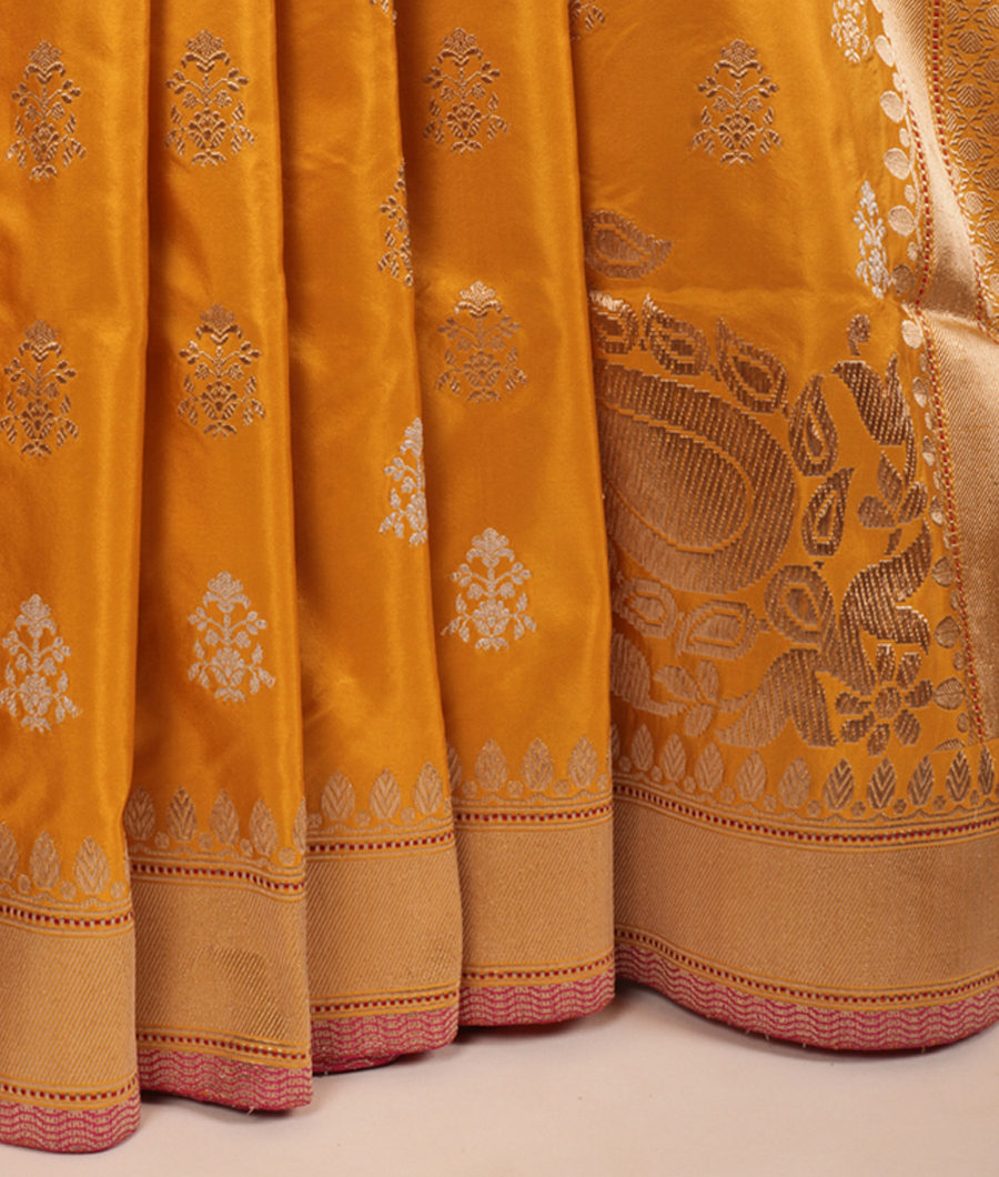 Yellow Banaras Silk Saree T2777834