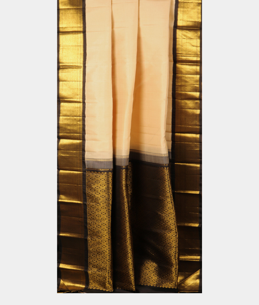 Cream Handwoven Kanjivaram Silk Saree T2299952