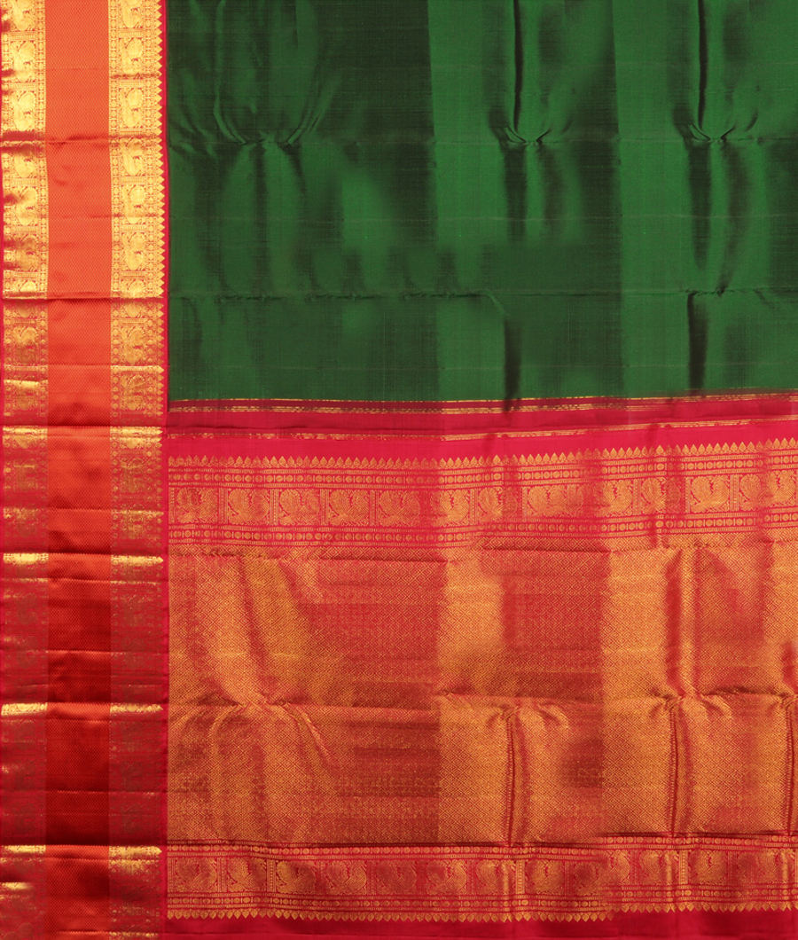 Green Handwoven Kanjivaram Silk Saree T2888944