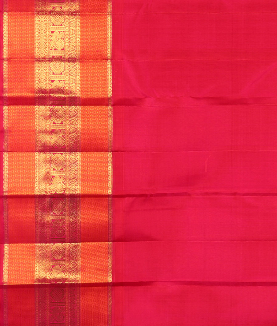 Cream Handwoven Kanjivaram Silk Saree T2574483