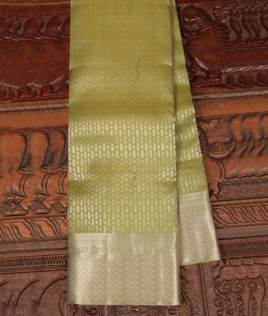 Green Handwoven Kanjivaram Silk Saree T262038-image
