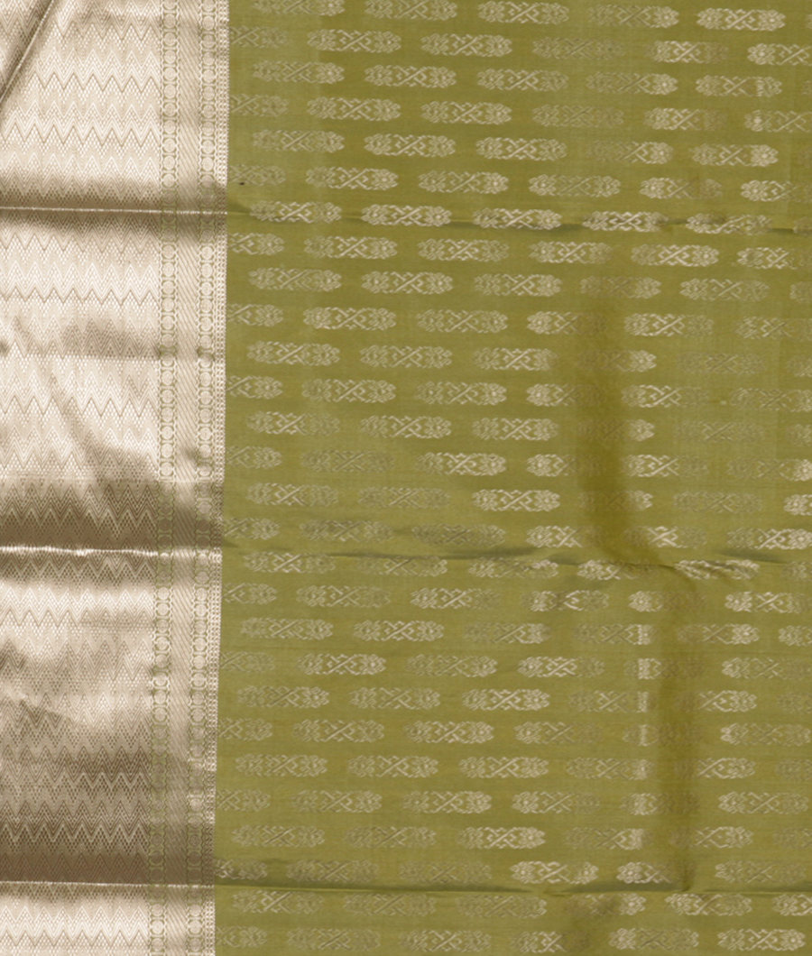 Green Handwoven Kanjivaram Silk Saree T2620383