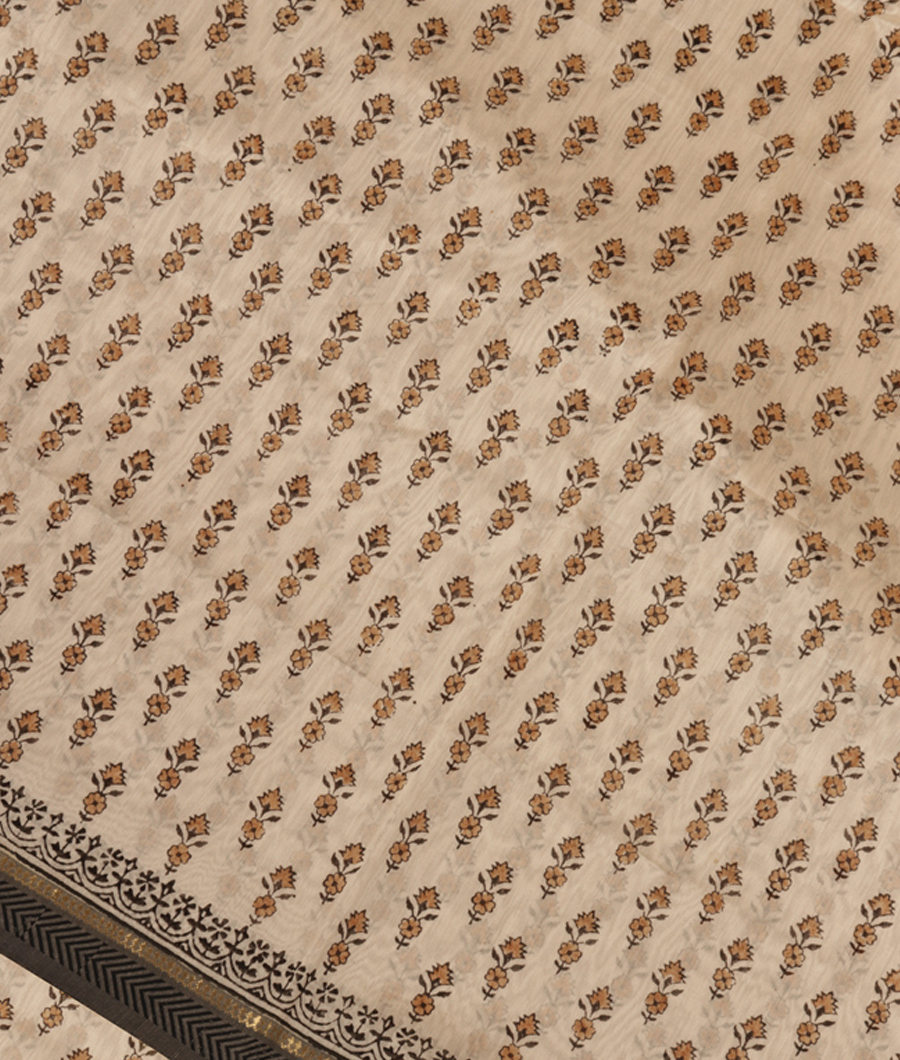 White Maheshwari Printed Cotton Saree T285377-image