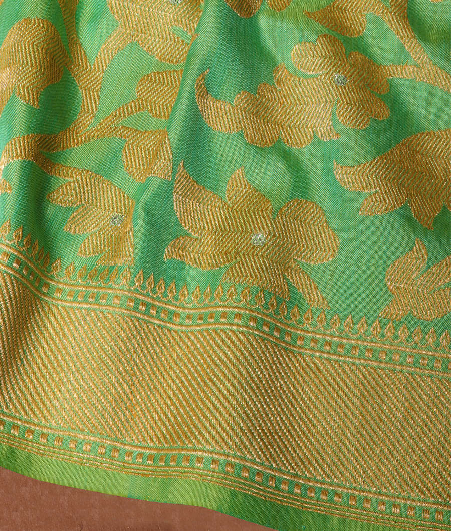 Green Banaras Silk Saree EI72093