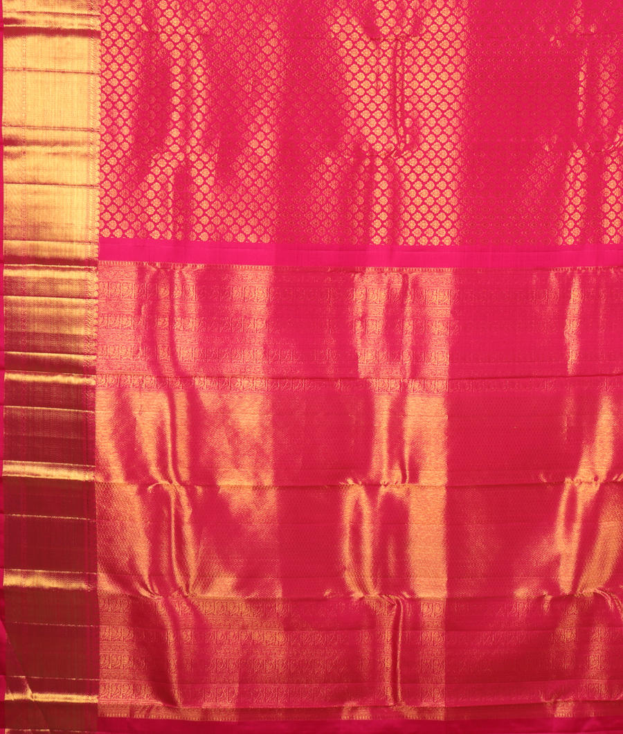 Magenta Handwoven Kanjivaram Silk Saree T2976474