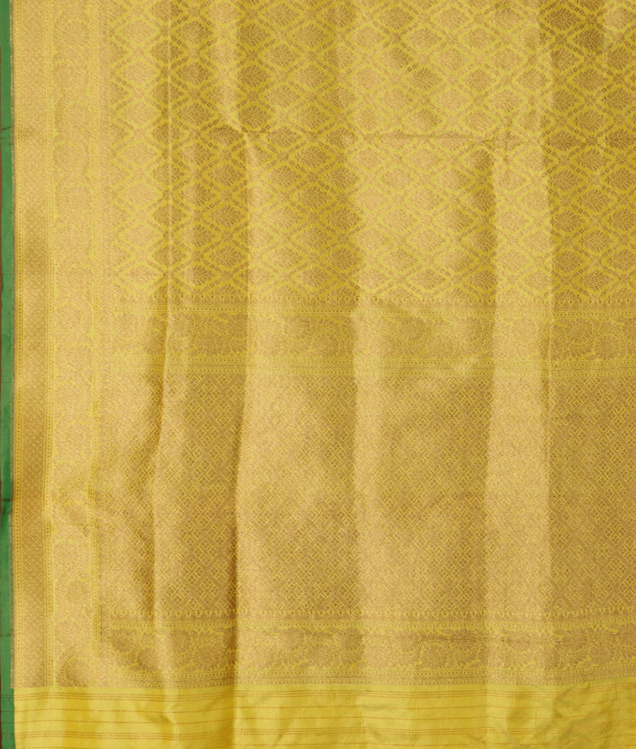 Mehndi Green Banaras Silk Saree T3090974