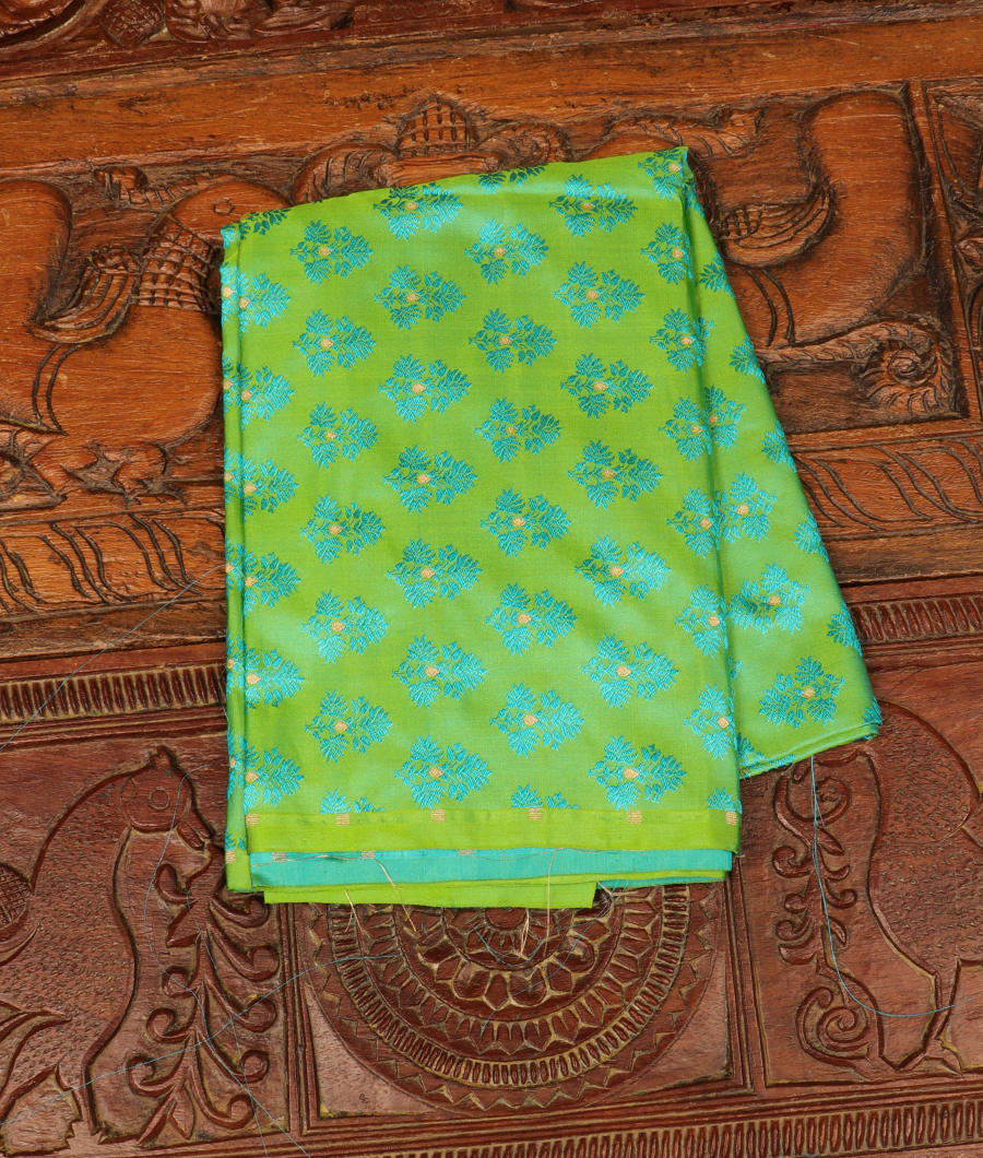 Green Handwoven Kanjivaram Silk Blouse LJ13644-image
