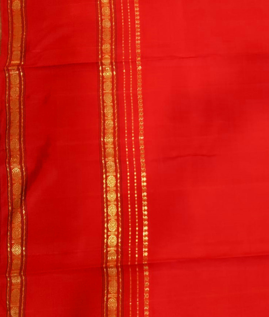 Lime Green Handwoven Kanjivaram Silk Saree T1902595