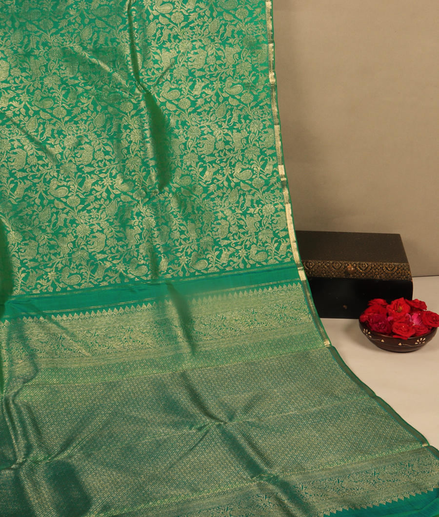 Peacock Green Handwoven Kanjivaram Silk Saree T2936342