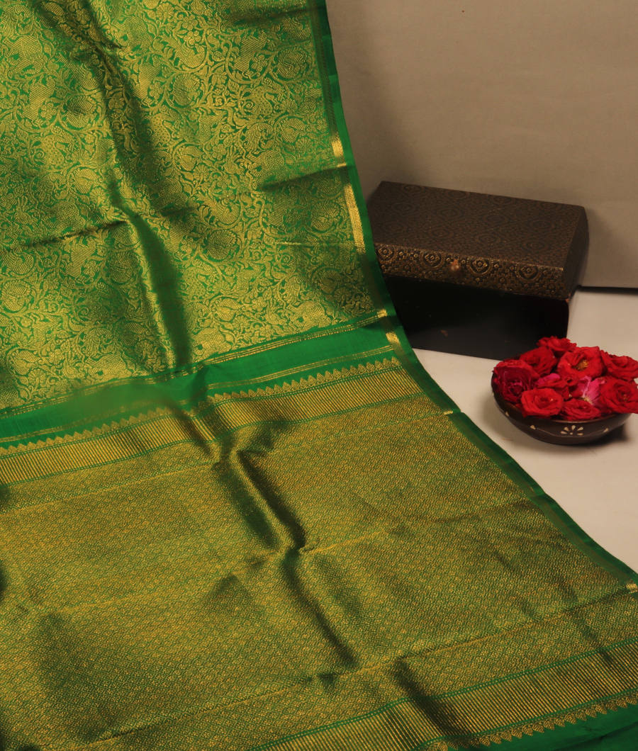 Green Handwoven Kanjivaram Silk Saree T1896772