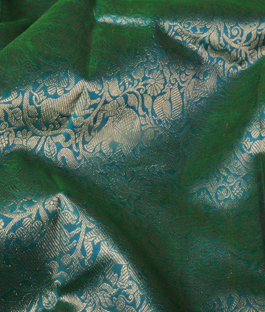 Peacock Blue Handwoven Kanjivaram Silk Saree T2897754