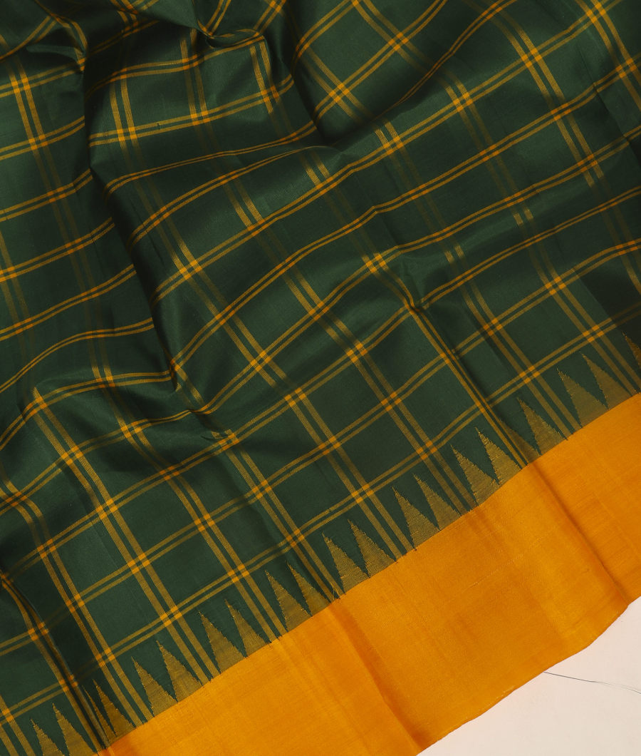 Bottle Green Handwoven Kanjivaram Silk Saree T3168064