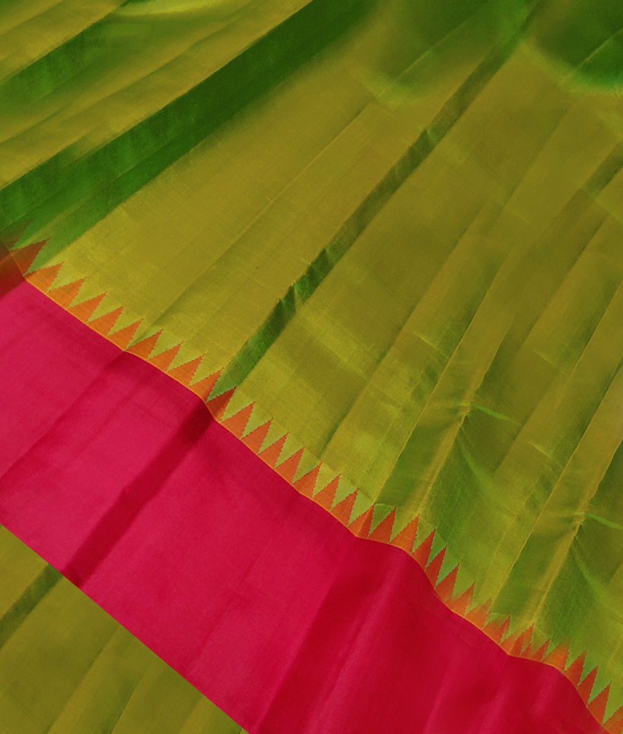 Green Handwoven Kanjivaram Silk Saree T318141-image