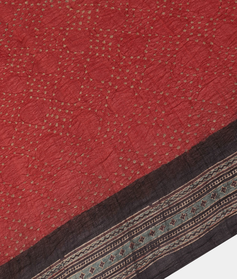 Maroon Bandhani Tussar Saree T3227804