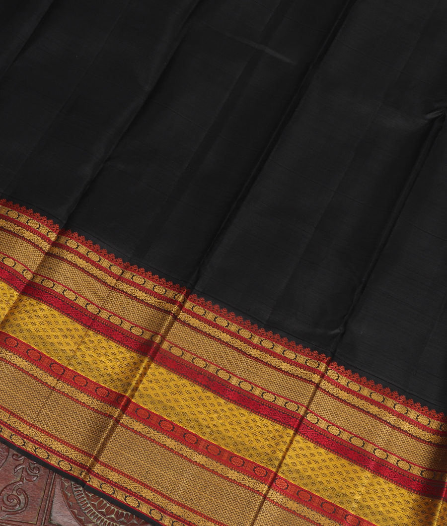 Green Handwoven Kanjivaram Silk Saree T3228913
