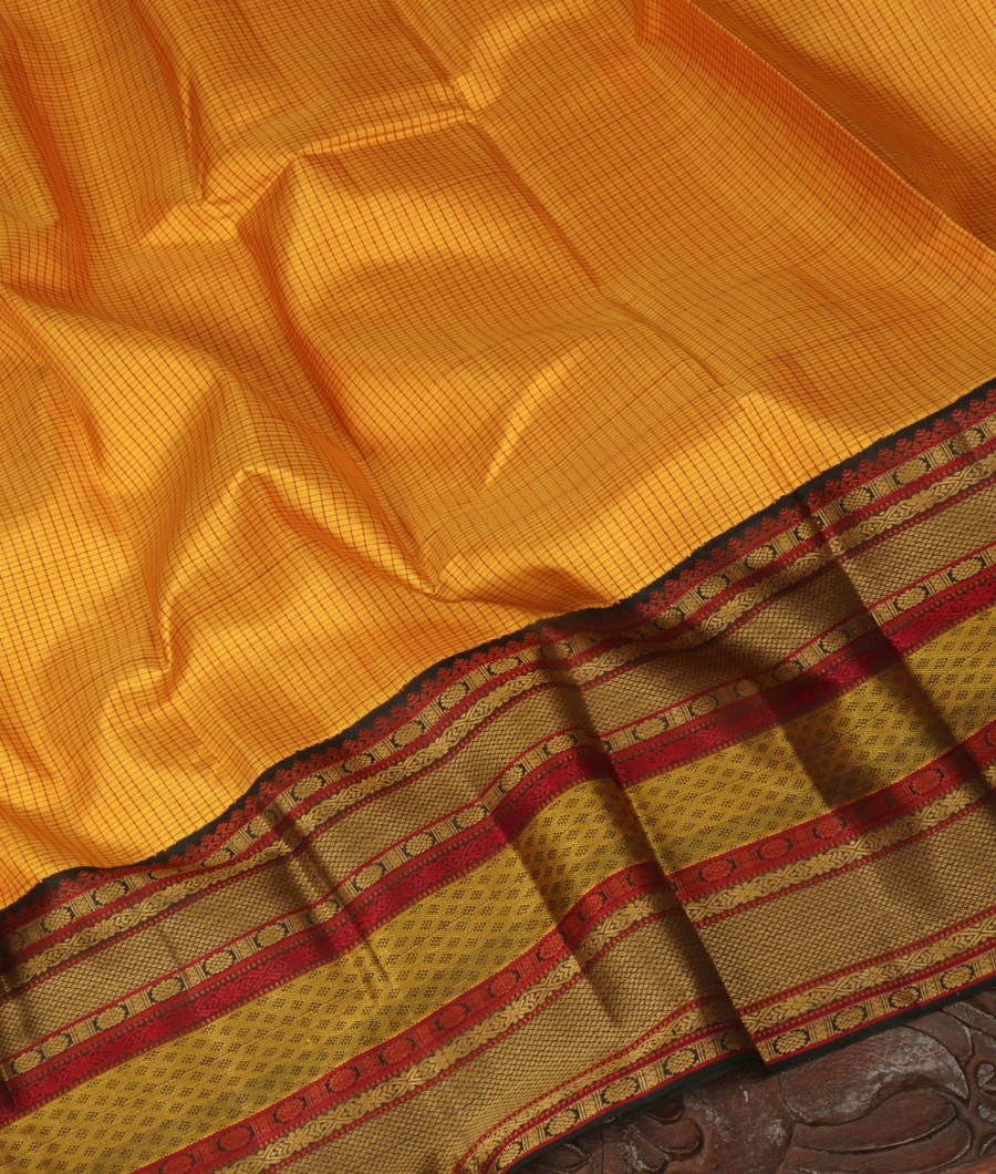 Yellow Handwoven Kanjivaram Silk Saree T3180954