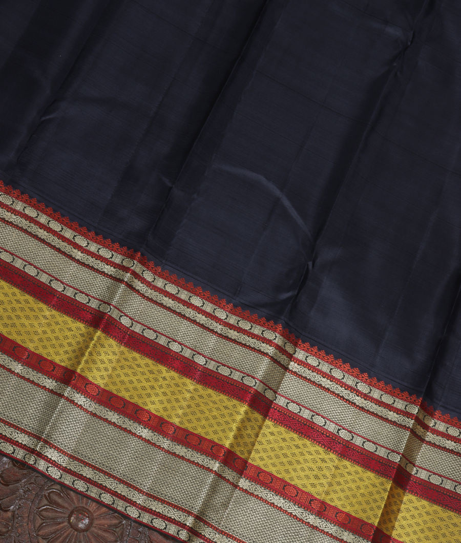 Lavender Pink Handwoven Kanjivaram Silk Saree T3123513