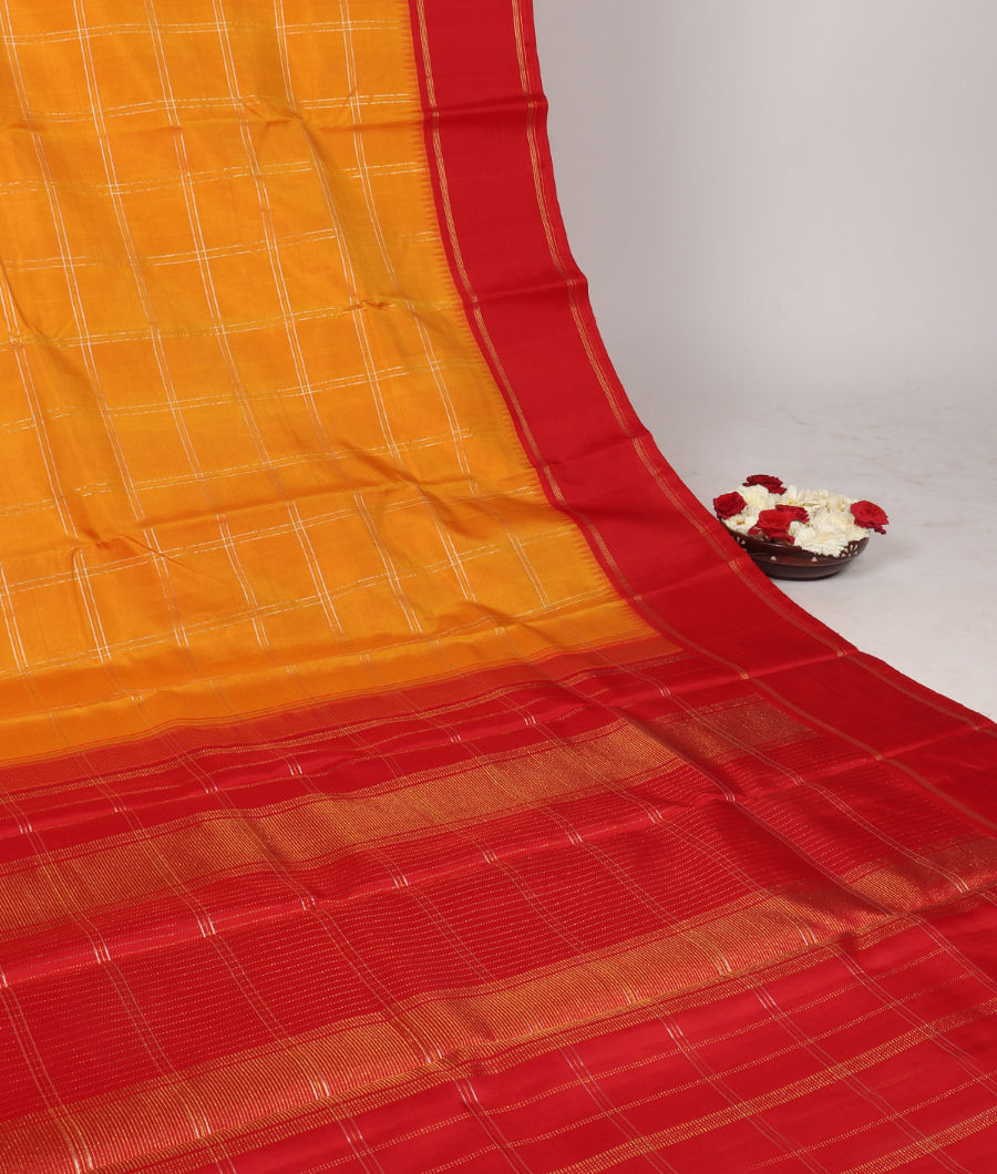Yellow Handwoven Kanjivaram Silk Saree T2738512
