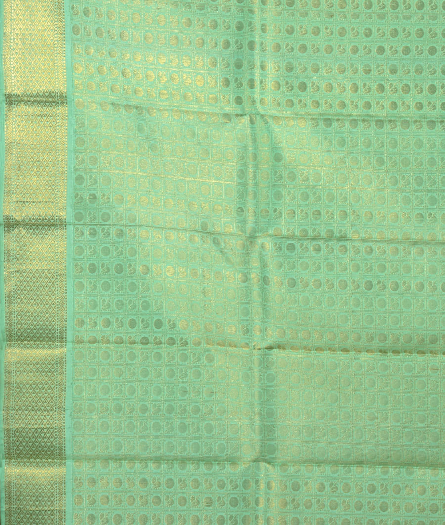 Green Handwoven Kanjivaram Silk Saree T1813143