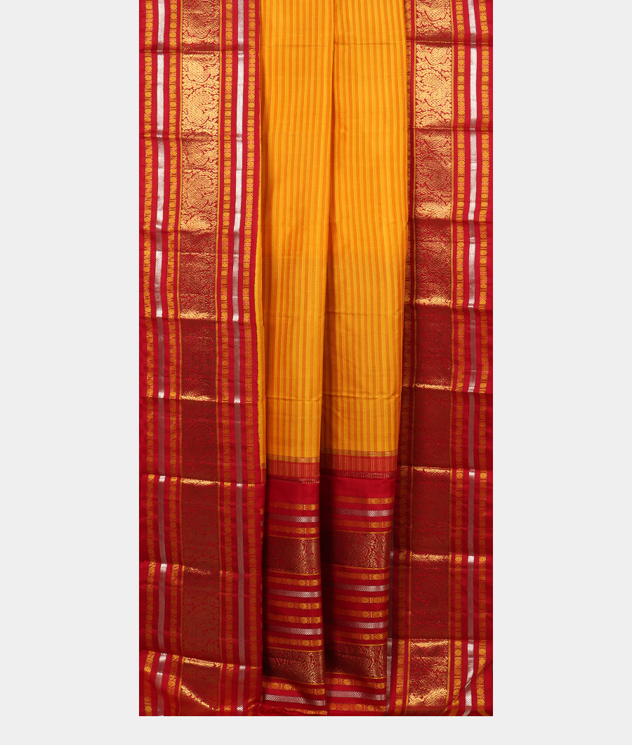 Yellow Handwoven Kanjivaram Silk Saree T1677542