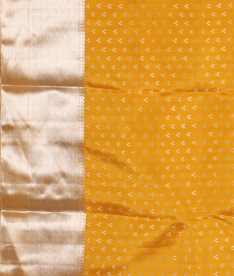 Yellow Handwoven Kanjivaram Silk Saree T3264953