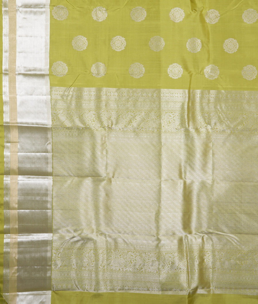 Green Handwoven Kanjivaram Silk Saree T3264874