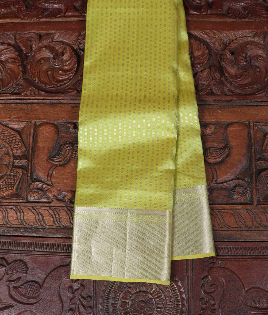 Green Handwoven Kanjivaram Silk Saree T262031-image
