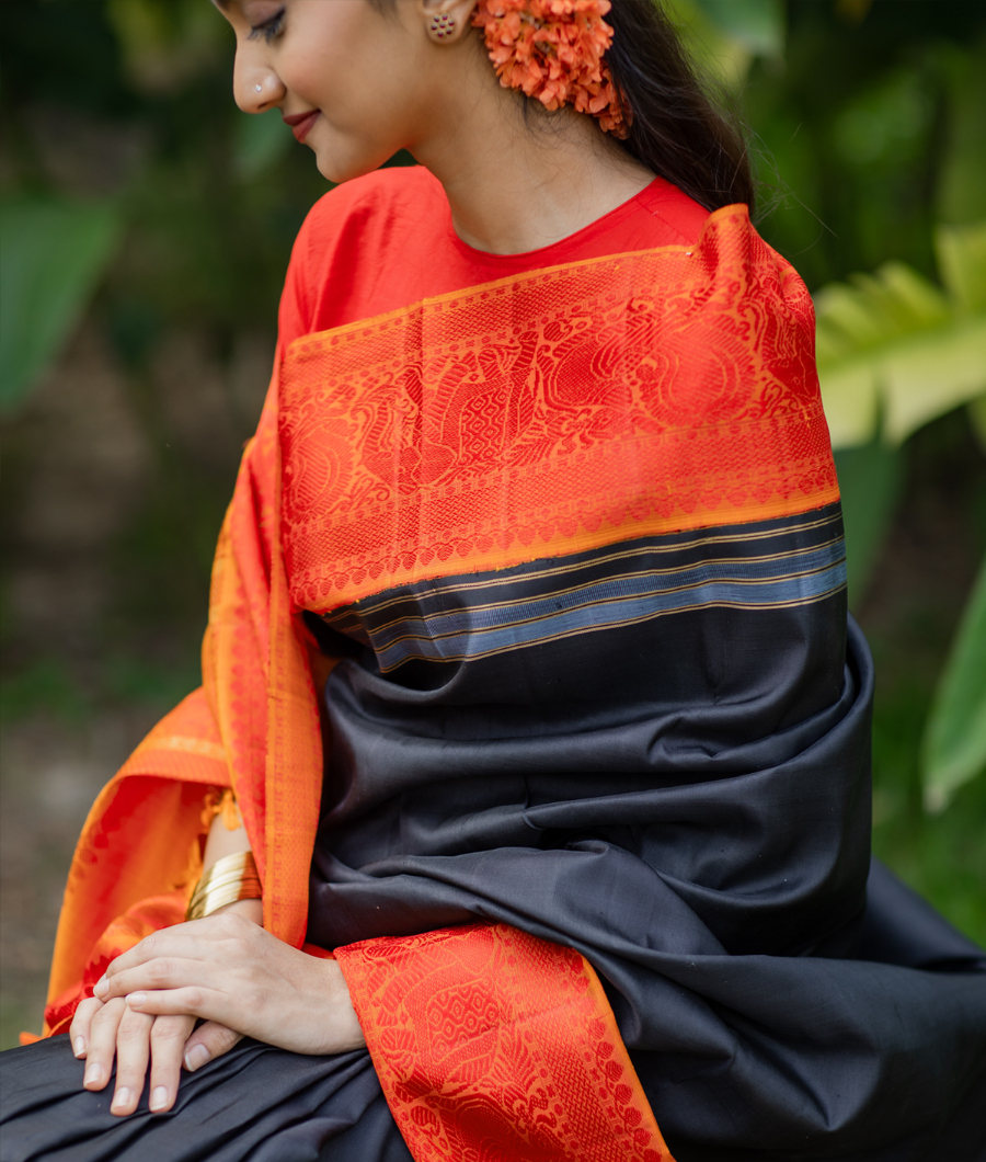 Black Handwoven Kanjivaram Silk Saree T3093732