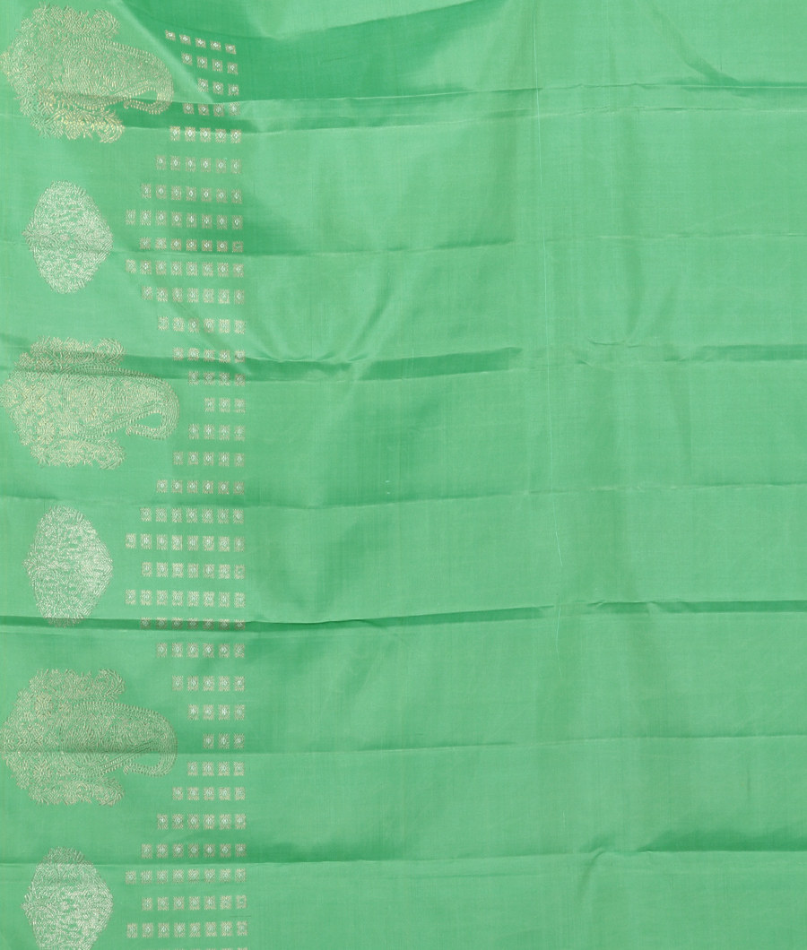 Green Handwoven Kanjivaram Silk Saree T3255013